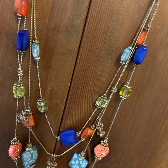 Layered Spring Colored Neck - Picture 3 of 4